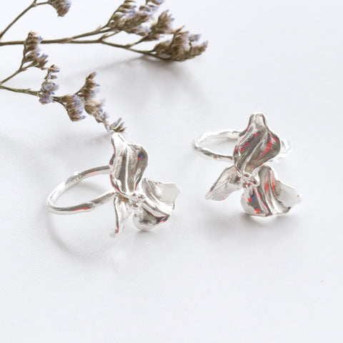Large Trillium Flower Ring