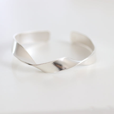 One of a Kind 05 - Bangle