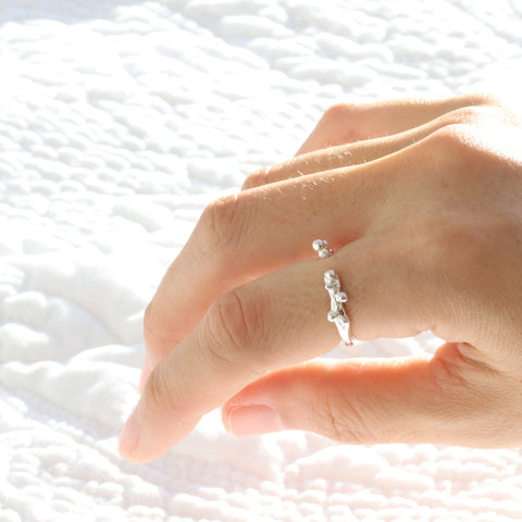 Organic Dots Open Ring