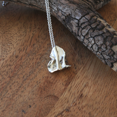 Median Wave Sculpture Necklace