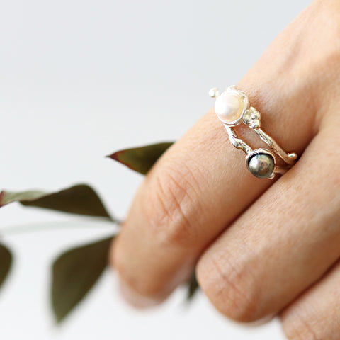 Black & White Pearl Double Band Ring