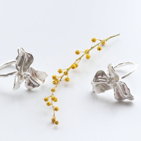 Large Trillium Flower Ring