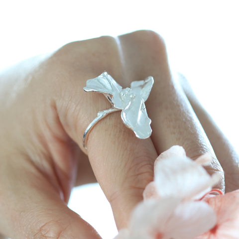 Large Trillium Flower Ring