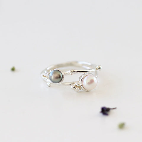 Black & White Pearl Double Band Ring