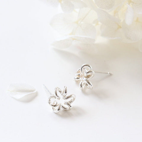 Dainty Flower String Stud Earrings